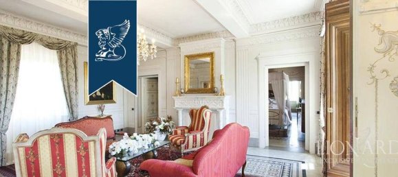 4 rooms Villa in Capannori, Italy No. 56676 2