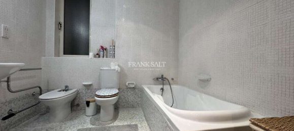 Квартира с 3 спальнями в Сент-Джулианс, Мальта № 8035 11