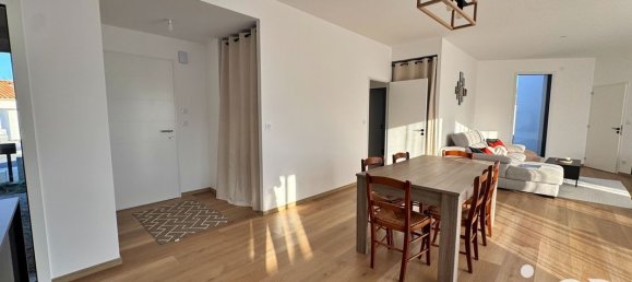 3 bedrooms House in Saint-Denis-la-Chevasse, France No. 97825 4