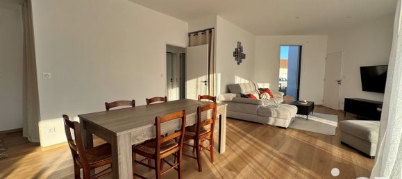 3 bedrooms House in Saint-Denis-la-Chevasse, France No. 97825 6