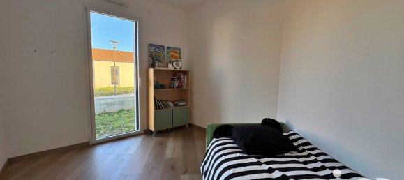 3 bedrooms House in Saint-Denis-la-Chevasse, France No. 97825 22