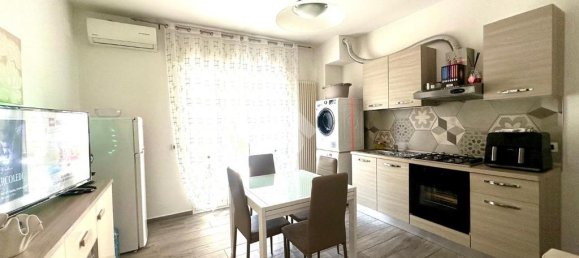 2 bedrooms Apartment in Ravenna, Italy No. 359912 4