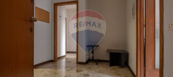 2 bedrooms Apartment in Gallarate, Italy No. 88858 7