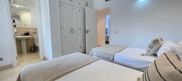 2 bedrooms Apartment in Benahavis, Spain No. 56208 13