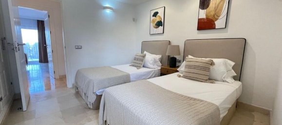 2 bedrooms Apartment in Benahavis, Spain No. 56208 14