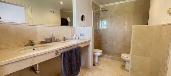 2 bedrooms Apartment in Benahavis, Spain No. 56208 12