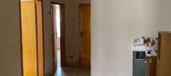 4 bedrooms Apartment in Lizzano in Belvedere, Italy No. 351300 2