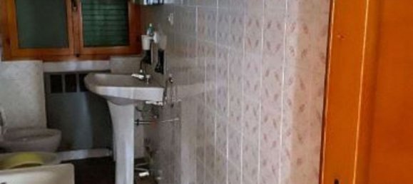 4 bedrooms Apartment in Lizzano in Belvedere, Italy No. 351300 4