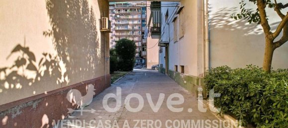 Квартира с 2 спальнями в Таранто, Италия № 297895 40