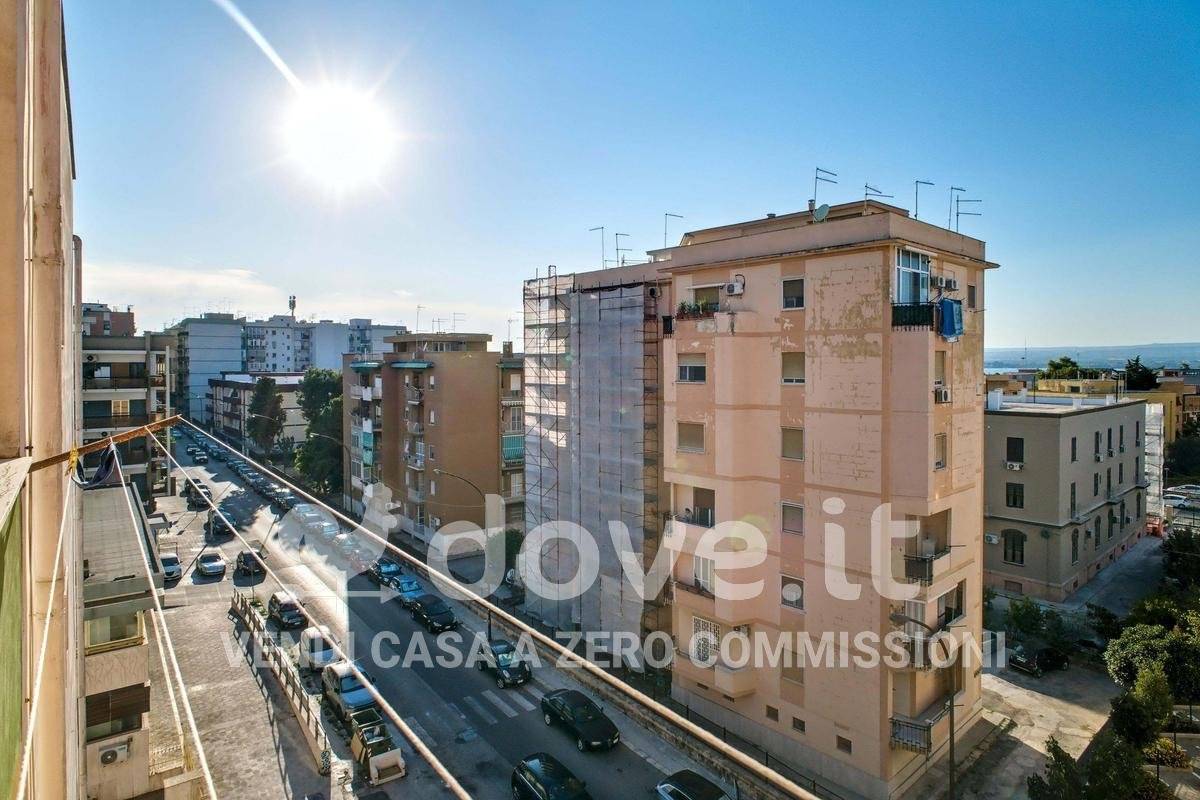 Apartamento de 2 dormitorios en Taranto, Italy No. 297895