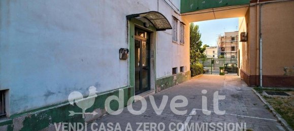 Квартира с 2 спальнями в Таранто, Италия № 297895 37