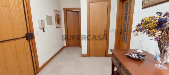 4 bedrooms Apartment in Caldas da Rainha, Portugal No. 158144 2
