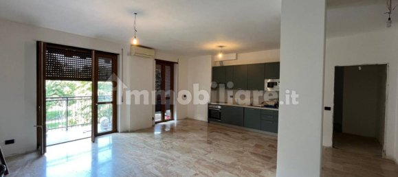 2 bedrooms Apartment in Milan, Italy No. 243876 4