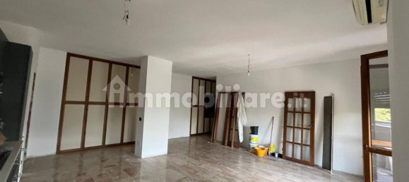 2 bedrooms Apartment in Milan, Italy No. 243876 3