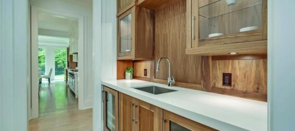 7 bedrooms House in Oakville, Canada No. 405 7