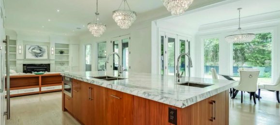 7 bedrooms House in Oakville, Canada No. 405 11