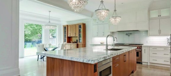 7 bedrooms House in Oakville, Canada No. 405 10