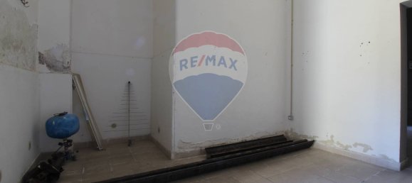33m² Commercial property in Catania, Italy No. 294628 8