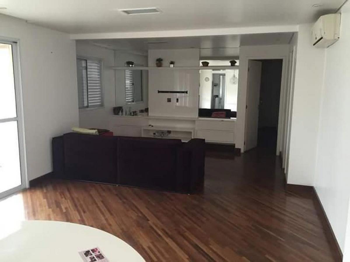 Casa de 3 dormitorios en Sao Paulo, Brazil No. 574955