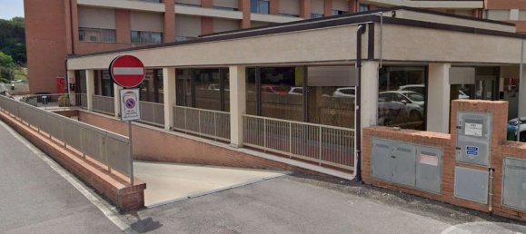 Gewerbliche Immobilie in Siena, Italy 173m², Nr. 49679 6
