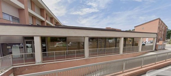 Gewerbliche Immobilie in Siena, Italy 173m², Nr. 49679 5