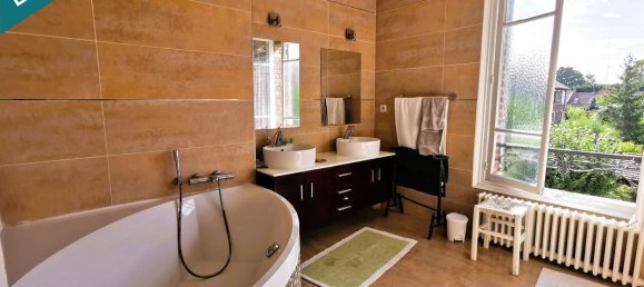 6 bedrooms House in Compiegne, France No. 341602 9