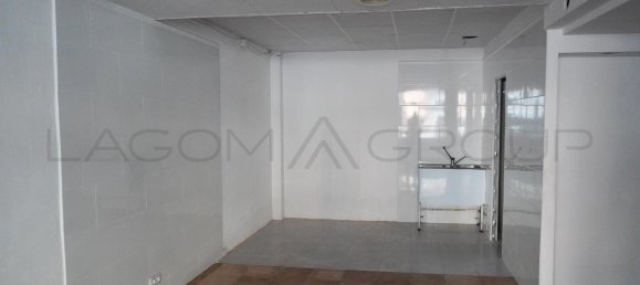 Gewerbliche Immobilie in Viladecans, Spain 161m², Nr. 109809 16