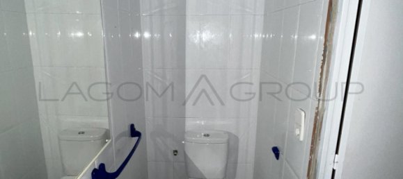 Gewerbliche Immobilie in Viladecans, Spain 161m², Nr. 109809 5