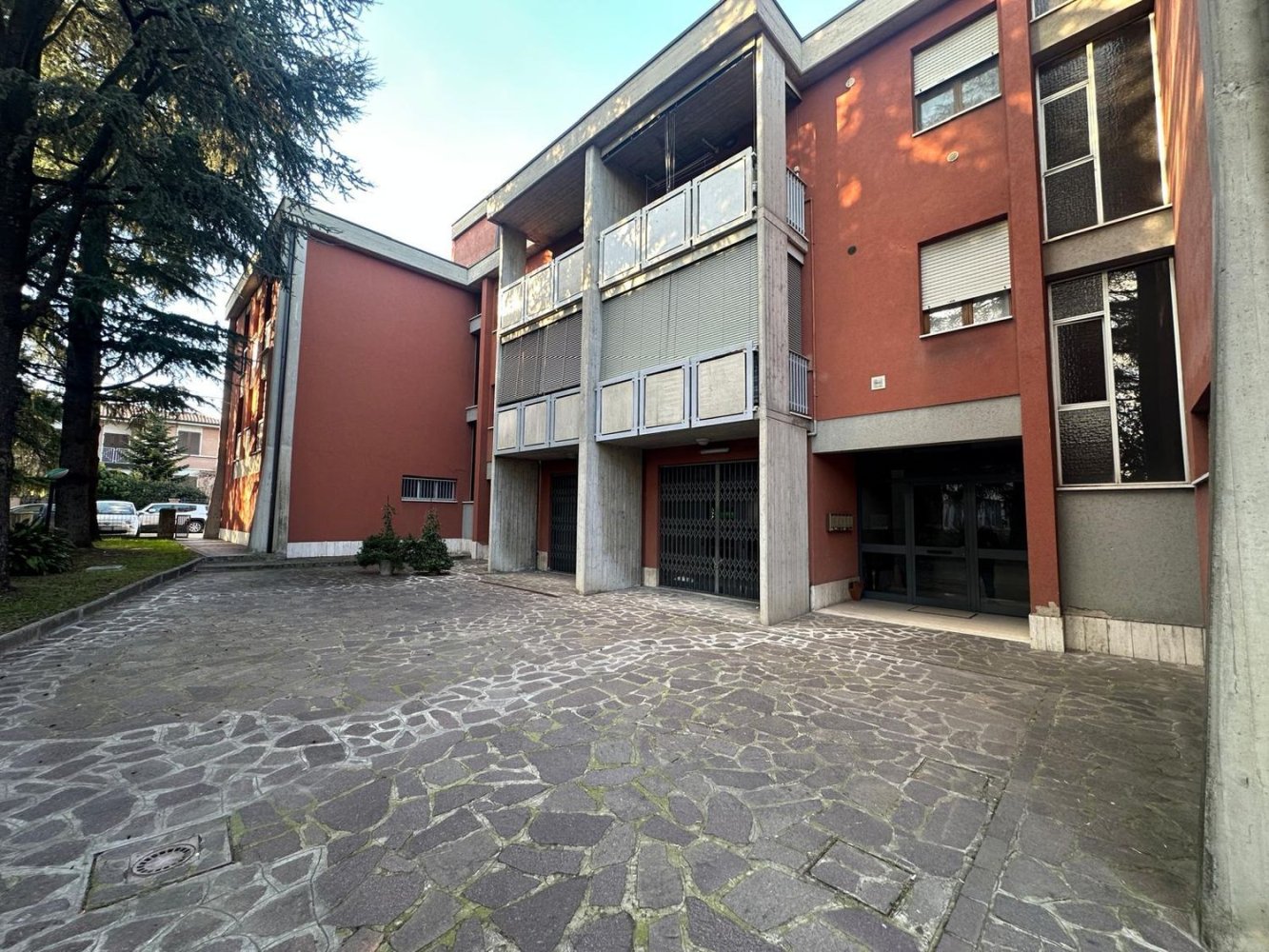 Квартира с 4 комнатами в Кастельфранко Эмилия, Италия № 122304