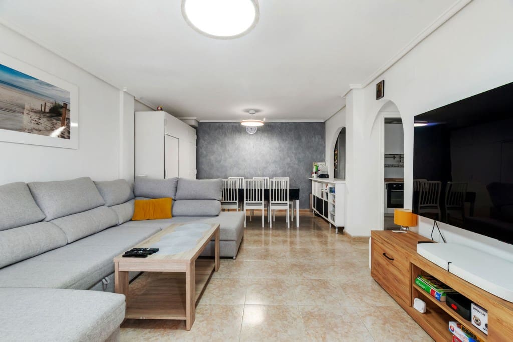 4 bedrooms Villa in Alicante, Spain No. 223895