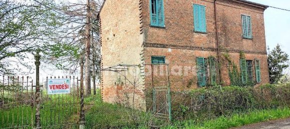 2 bedrooms House in Voghera, Italy No. 114650 2