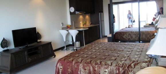 Studio in the Condo in Pattaya, Thailand No. 1311 5