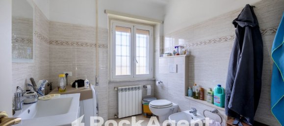 3 bedrooms Apartment in Rome, Italy No. 313745 8