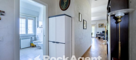3 bedrooms Apartment in Rome, Italy No. 313745 36