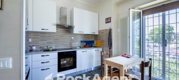 3 bedrooms Apartment in Rome, Italy No. 313745 3