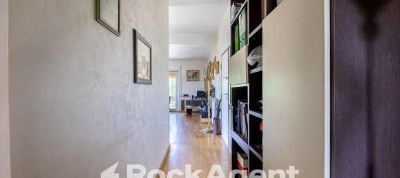 3 bedrooms Apartment in Rome, Italy No. 313745 14