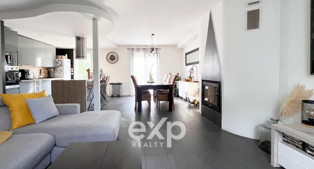 4 bedrooms House in Essonne, France No. 318759