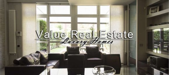 3 rooms Apartment in Milan, Italy No. 247666 3