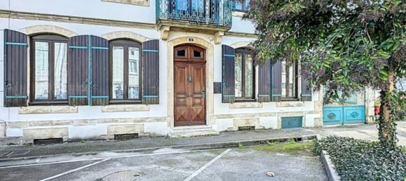 Casa T4 em Sainte-Livrade-sur-Lot, France N.º 108359 2