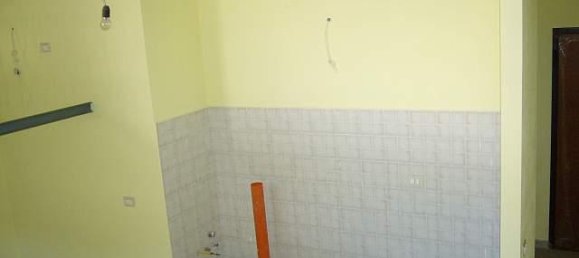 Studio in Carrara, Italy No. 79022 7