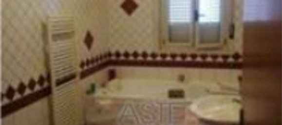 8-Zimmer Wohnung in Vittoria, Italy, Nr. 195170 5