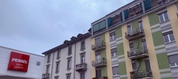 Квартира с 2 комнатами в Монца, Италия № 38136 16