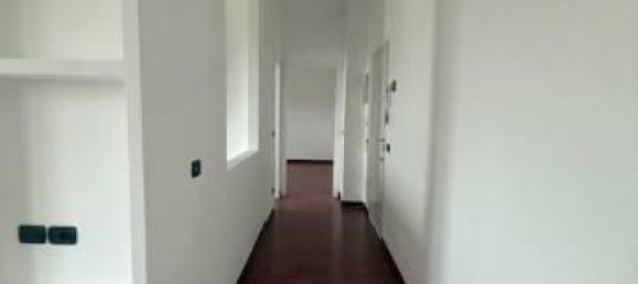 Квартира с 2 комнатами в Монца, Италия № 38136 7