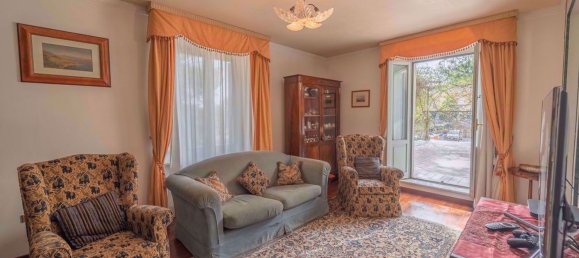 25 rooms Villa in Marsciano, Italy No. 230422 16