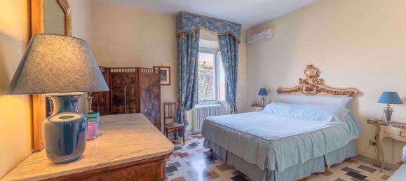 25 rooms Villa in Marsciano, Italy No. 230422 5
