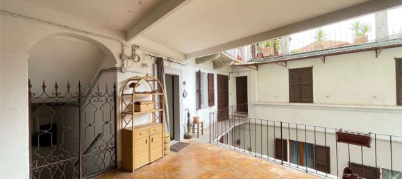 Apartamento de 2 dormitorios en Orino, Italy No. 359544 10
