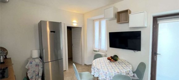 Apartamento de 2 dormitorios en Orino, Italy No. 359544 4