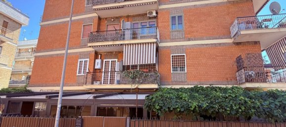 3 rooms Apartment in Rome, Italy No. 280399 10