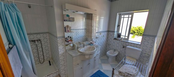 4 Schlafzimmer Haus in Lordelo, Portugal, Nr. 22993 25