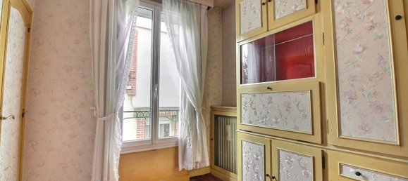 2 bedrooms House in Colombes, France No. 151367 12